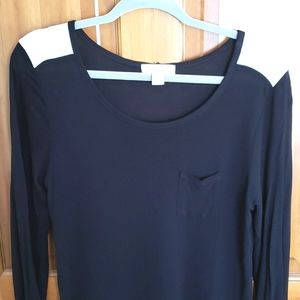 FOREVER 21 Long Sleeve Blouse Tshirt - Black White Color block - Size L